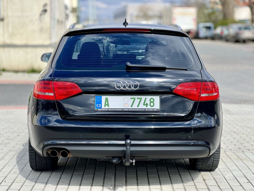 Audi A4 B8 2.0 TDI 130kw - tažné zařízení, automat