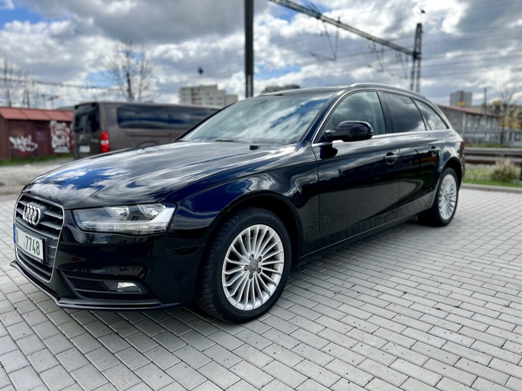 Audi A4 B8 2.0 TDI 130kw - tažné zařízení, automat