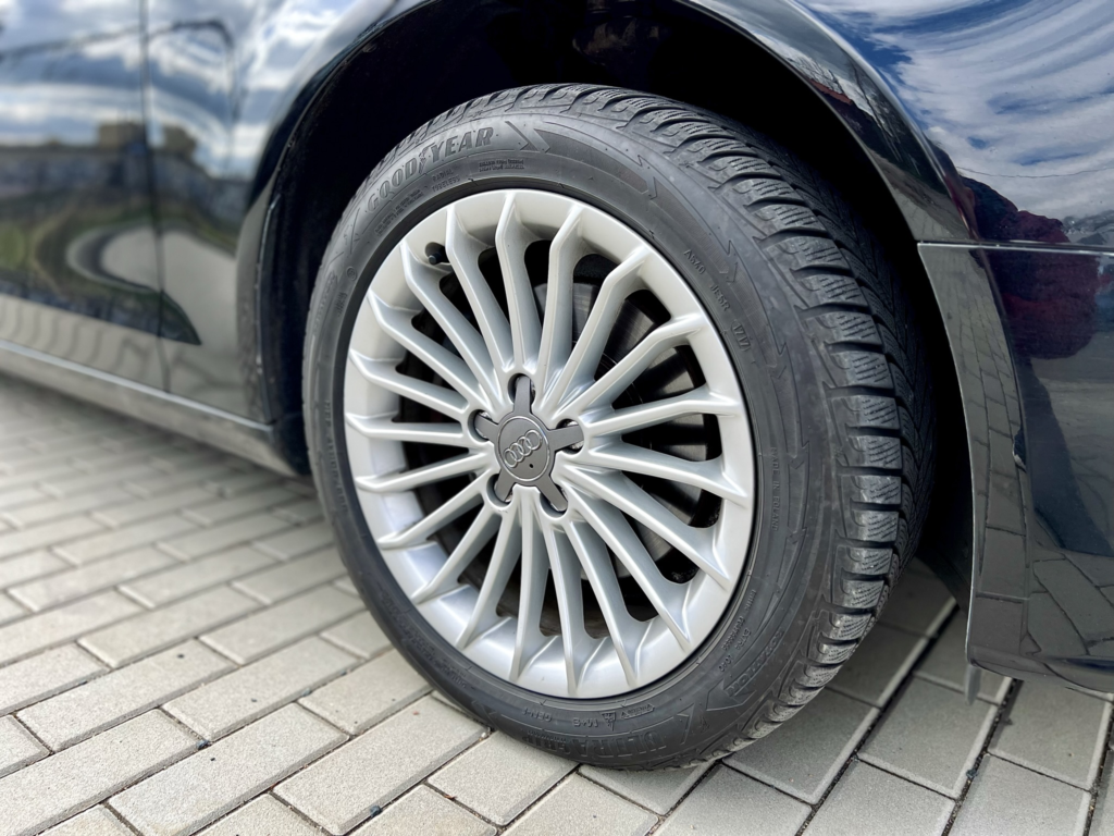 Audi A4 B8 2.0 TDI 130kw - tažné zařízení, automat