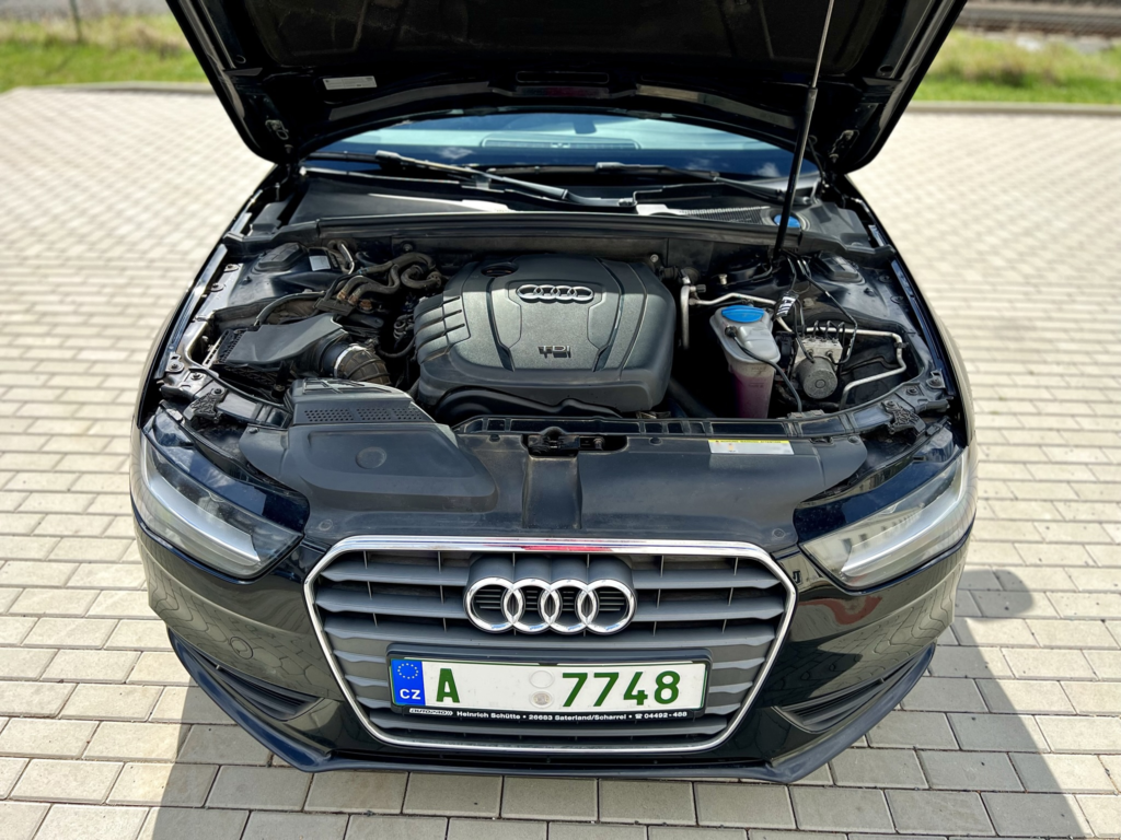 Audi A4 B8 2.0 TDI 130kw - tažné zařízení, automat